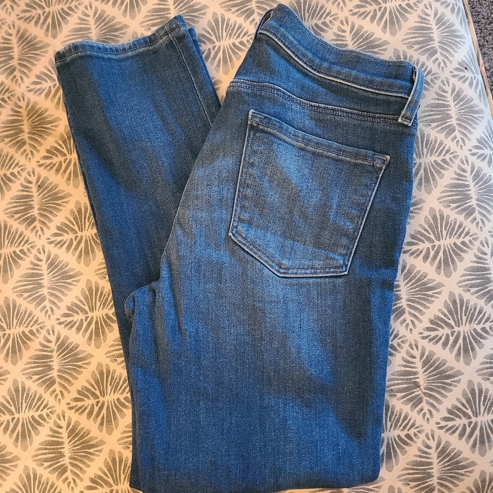 Ditressed Denium maternity jeans